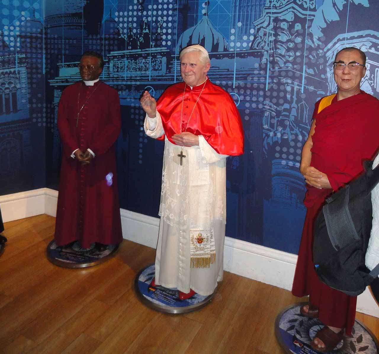 Wax statues at Madam Tussauds