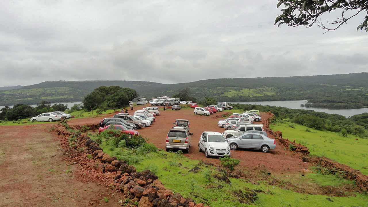 Parking at Kas Plateau